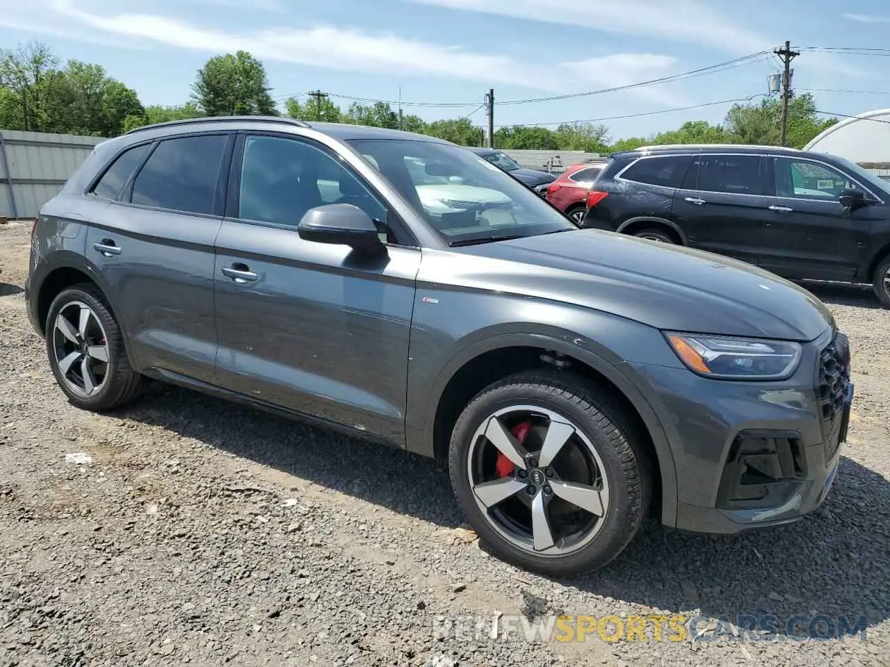 4 Photograph of a damaged car WA1EAAFY0R2070499 AUDI Q5 2024