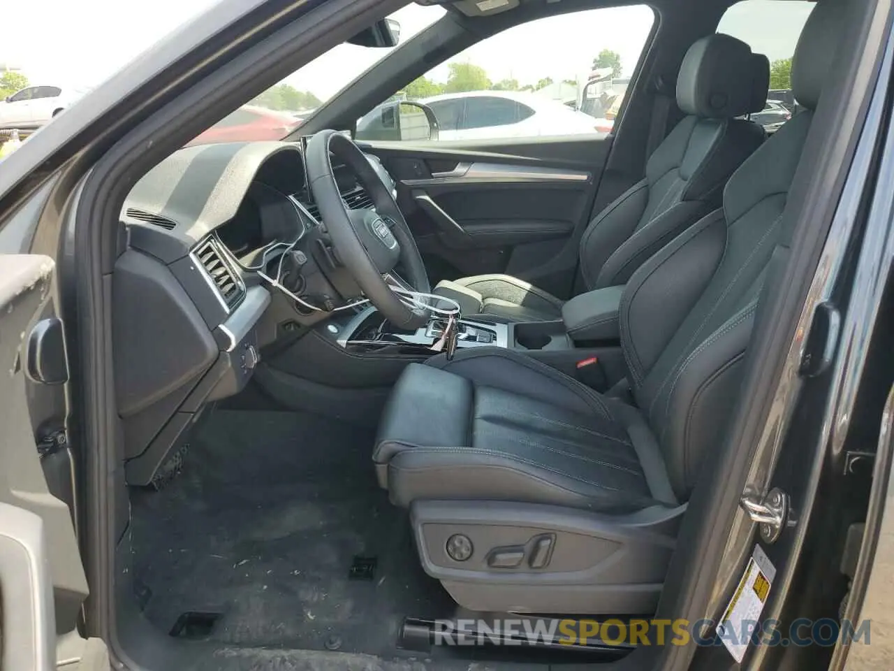 7 Photograph of a damaged car WA1EAAFY0R2070499 AUDI Q5 2024