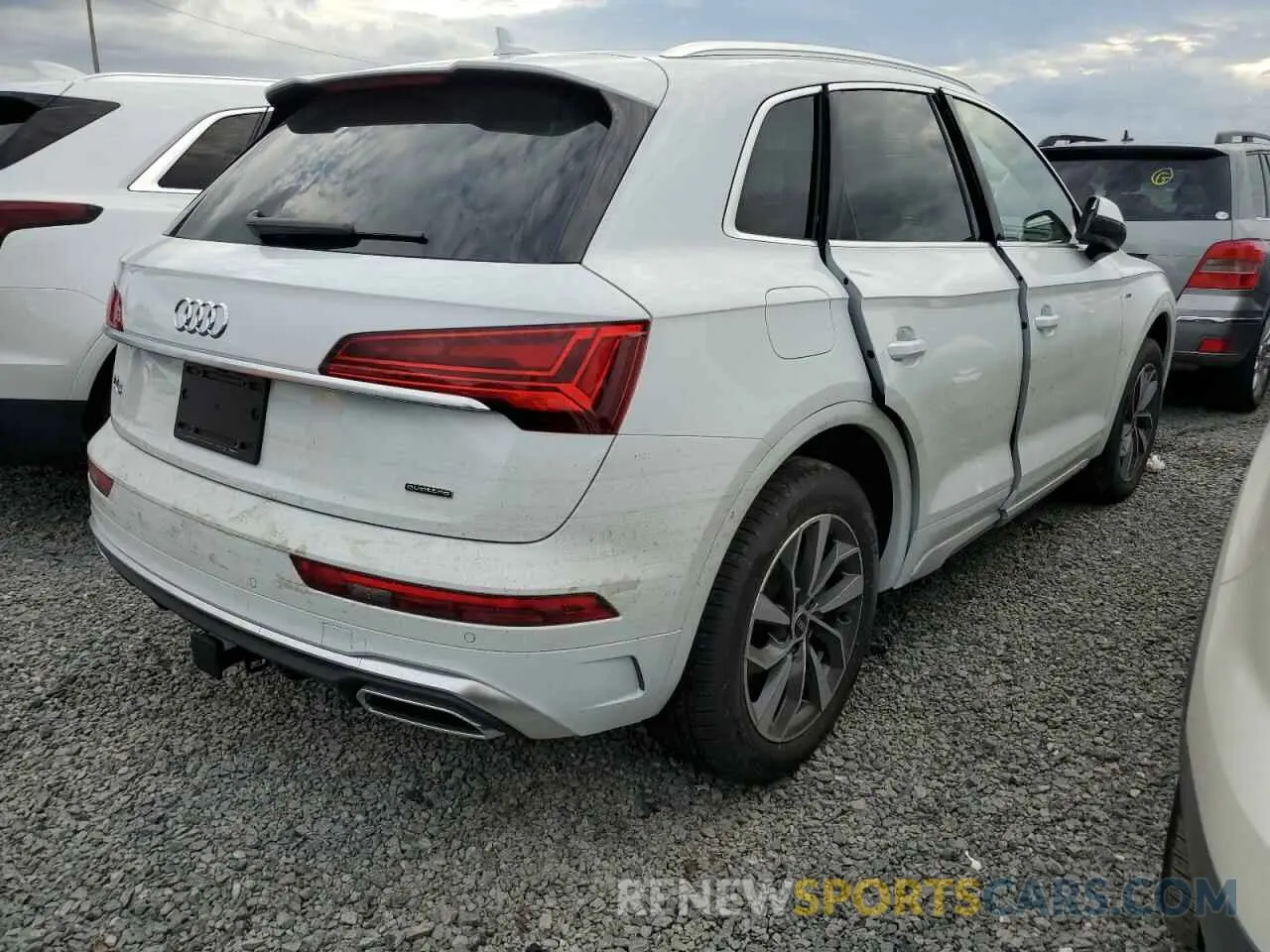 3 Photograph of a damaged car WA1EAAFY1R2005399 AUDI Q5 2024