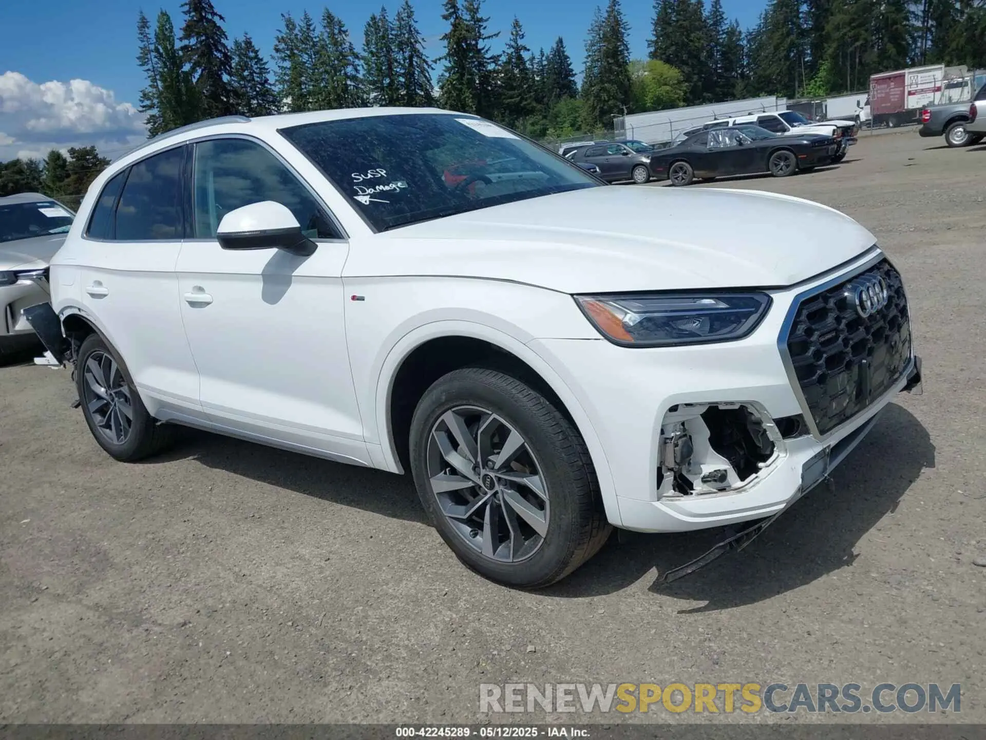 1 Photograph of a damaged car WA1EAAFY1R2031114 AUDI Q5 2024