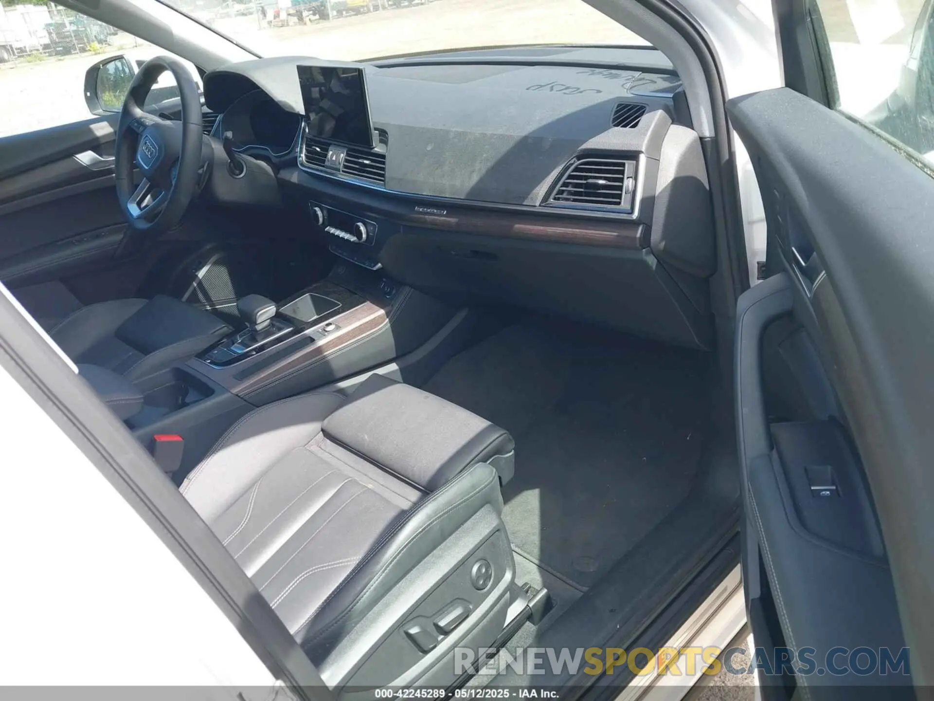 5 Photograph of a damaged car WA1EAAFY1R2031114 AUDI Q5 2024