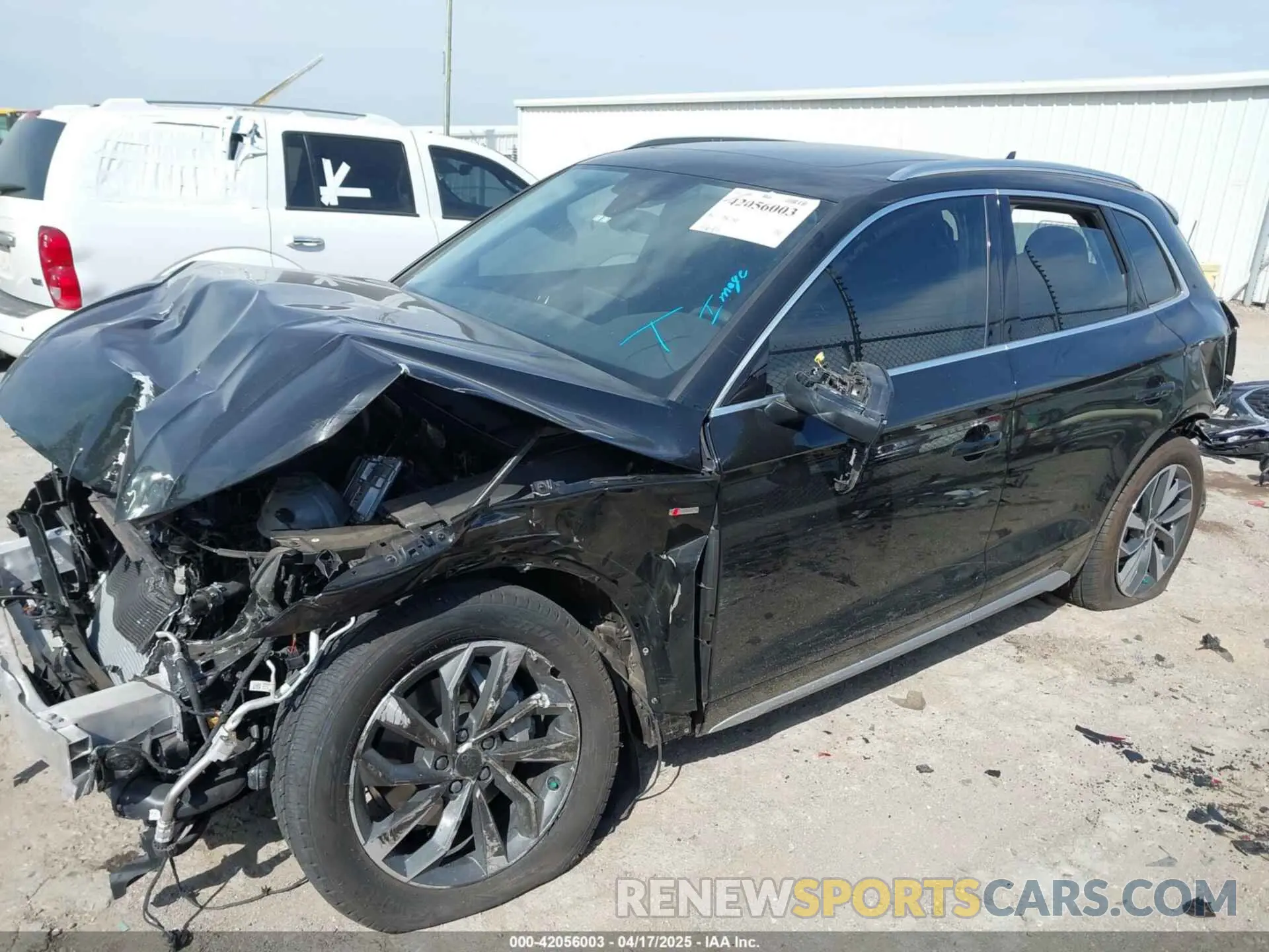 14 Photograph of a damaged car WA1EAAFY1R2037060 AUDI Q5 2024