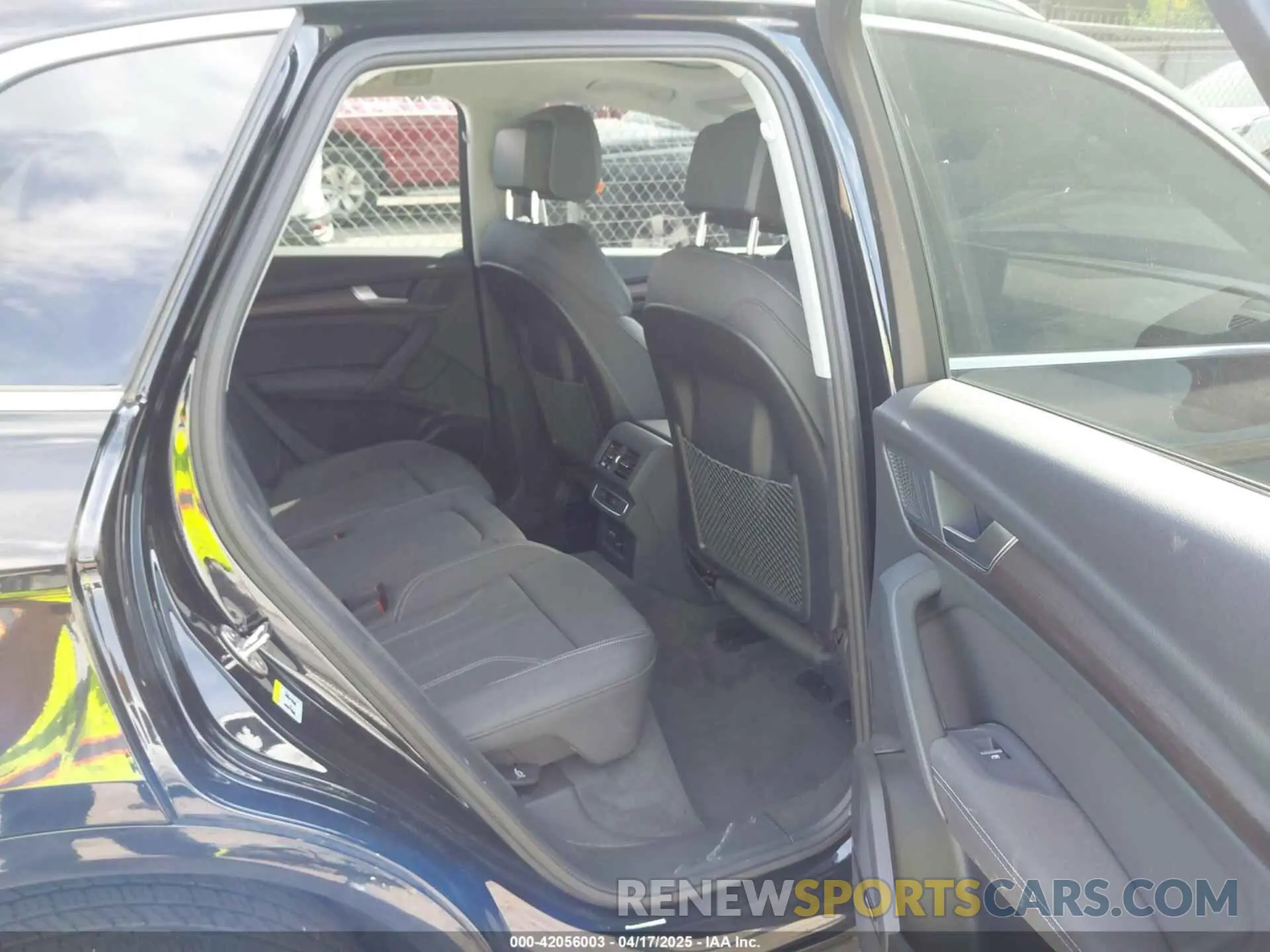 8 Photograph of a damaged car WA1EAAFY1R2037060 AUDI Q5 2024