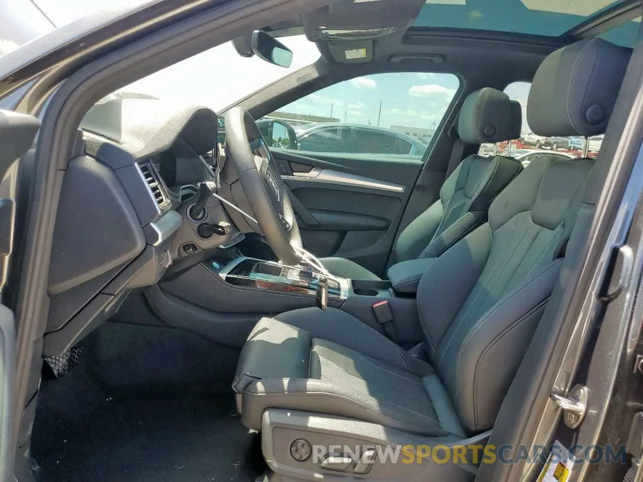 7 Photograph of a damaged car WA1EAAFY1R2135523 AUDI Q5 2024