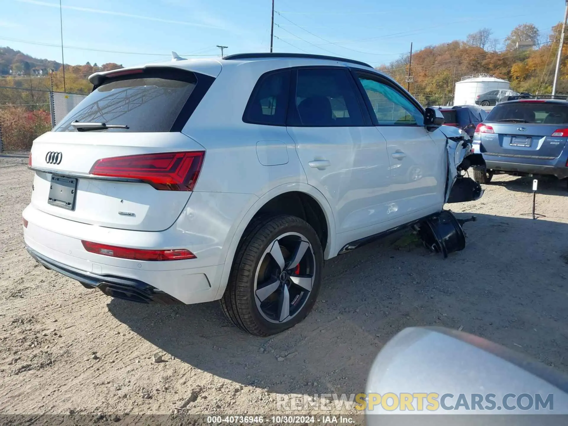 4 Photograph of a damaged car WA1EAAFY1R2143511 AUDI Q5 2024