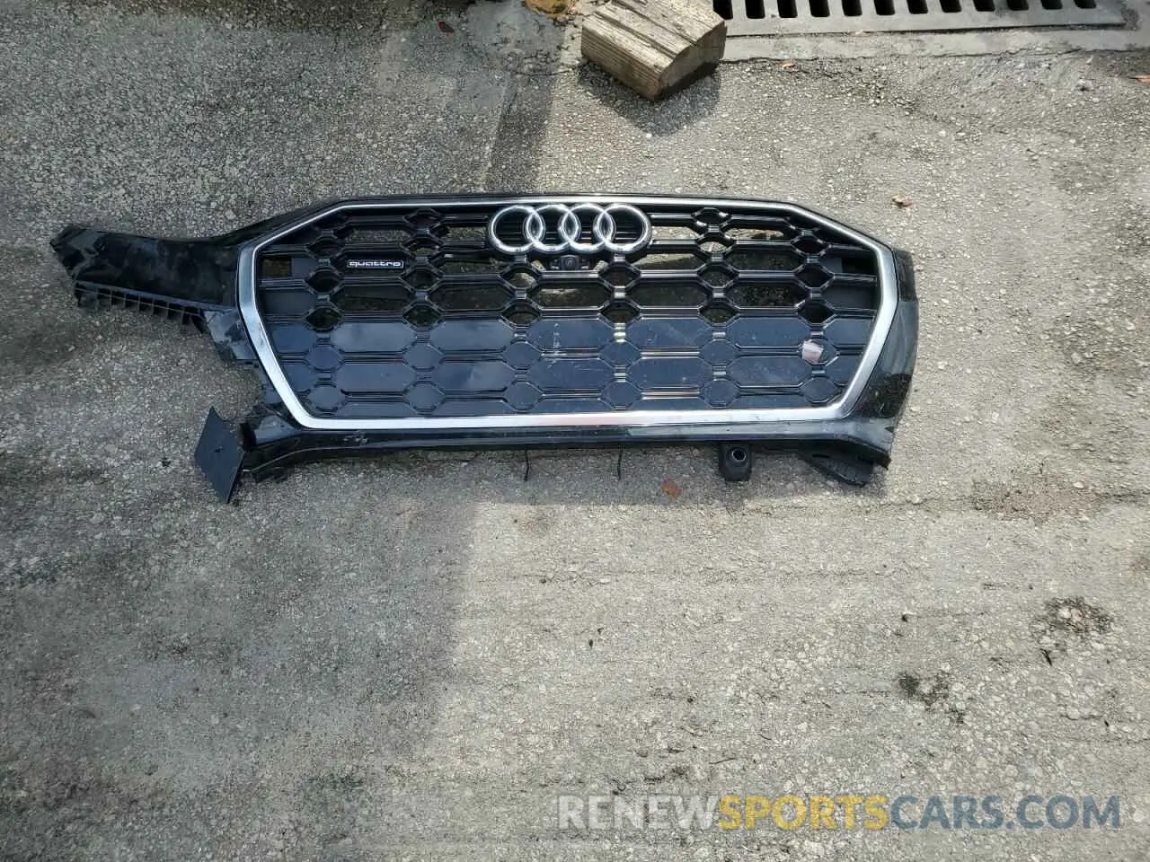 13 Photograph of a damaged car WA1EAAFY2R2021529 AUDI Q5 2024