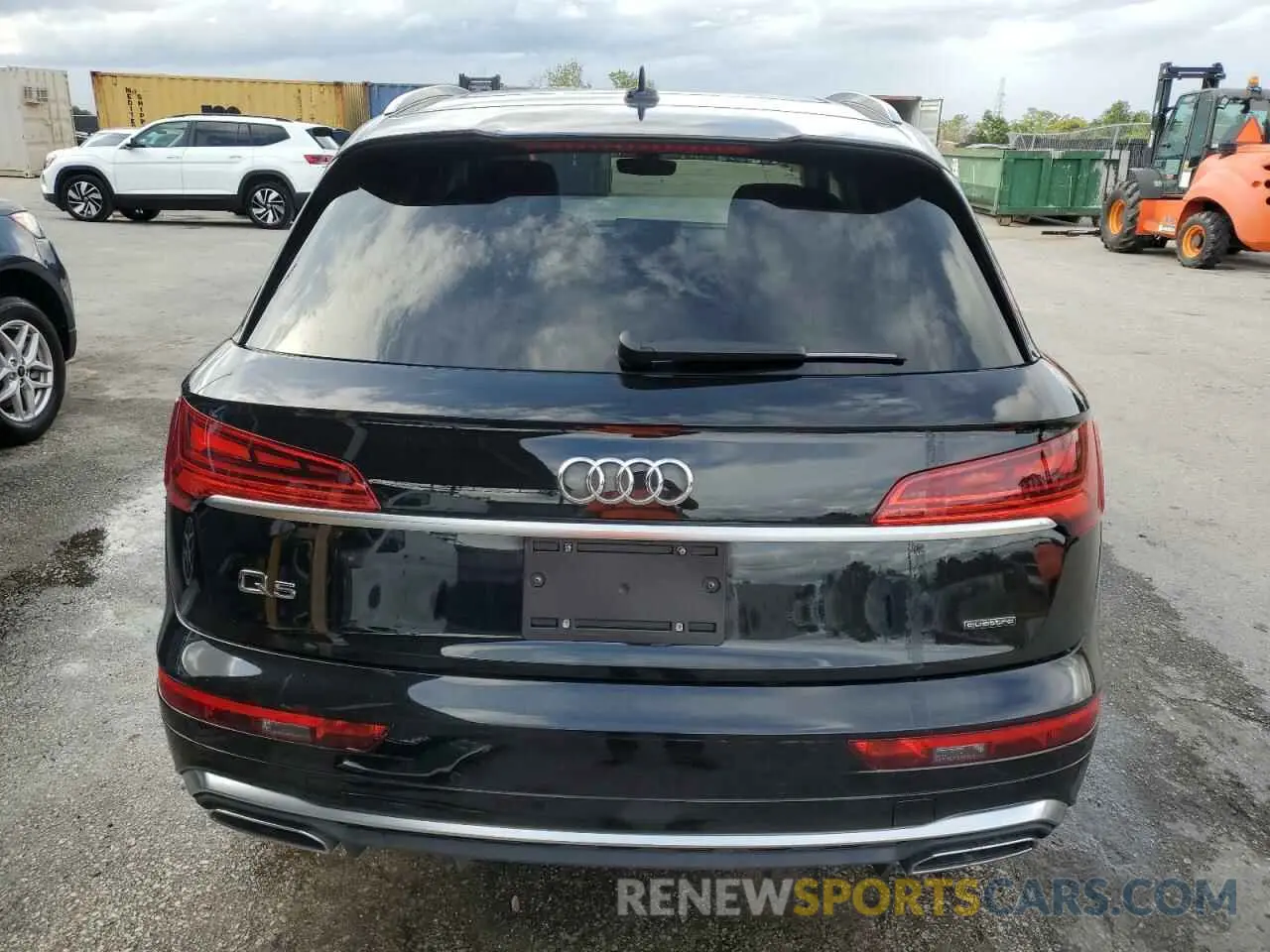 6 Photograph of a damaged car WA1EAAFY2R2021529 AUDI Q5 2024