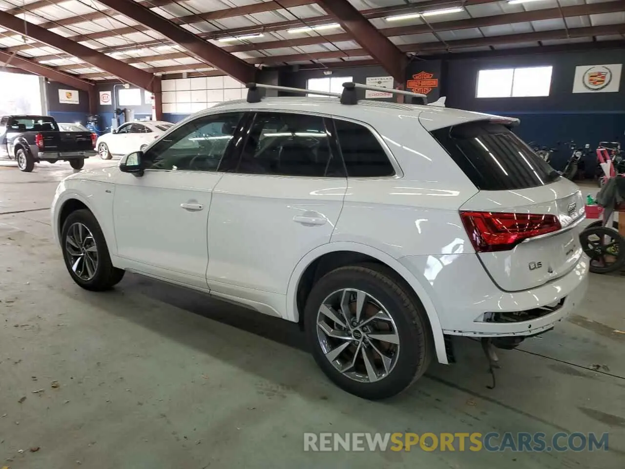 2 Photograph of a damaged car WA1EAAFY2R2030201 AUDI Q5 2024