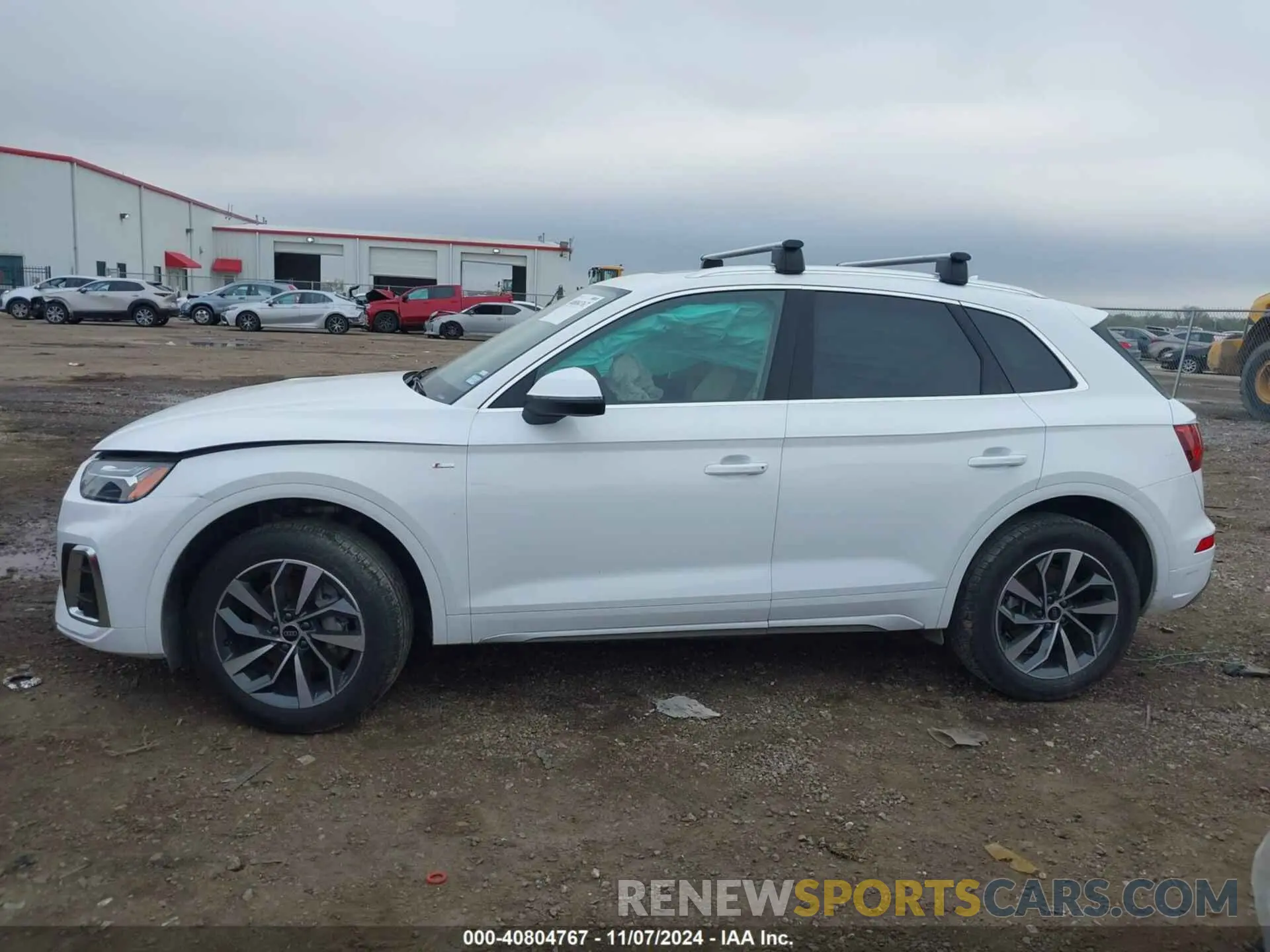 14 Photograph of a damaged car WA1EAAFY2R2032661 AUDI Q5 2024