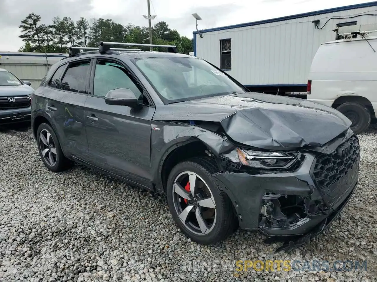 4 Photograph of a damaged car WA1EAAFY2R2145381 AUDI Q5 2024