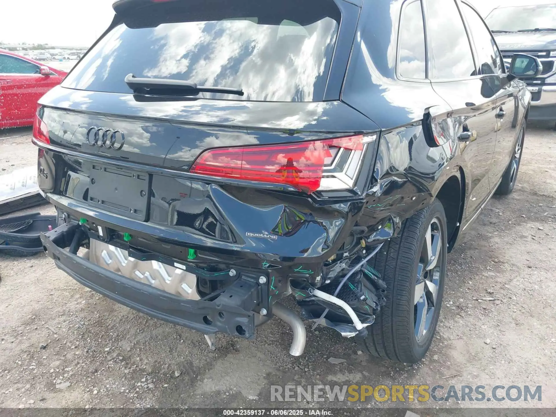 6 Photograph of a damaged car WA1EAAFY3R2011771 AUDI Q5 2024