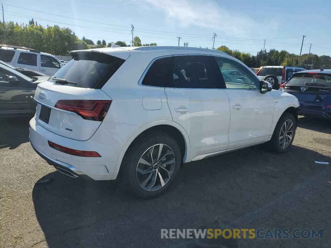 3 Photograph of a damaged car WA1EAAFY3R2072117 AUDI Q5 2024