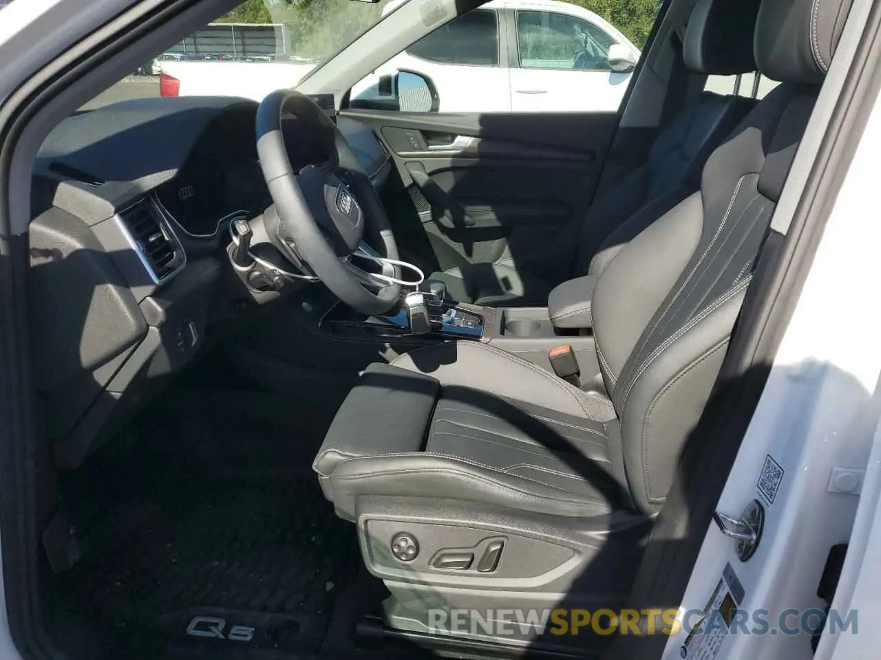 7 Photograph of a damaged car WA1EAAFY3R2072117 AUDI Q5 2024