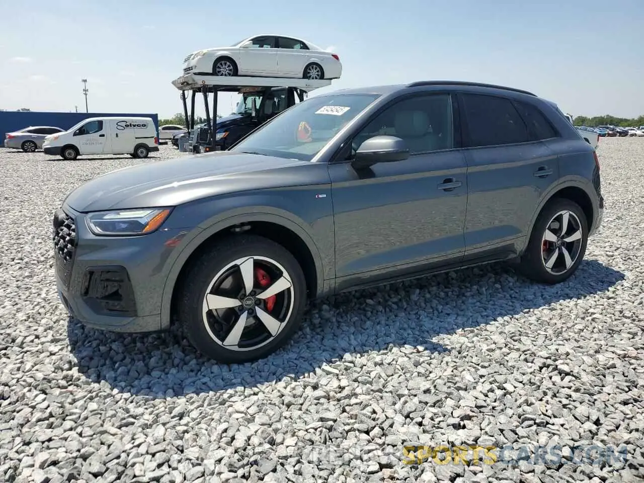 1 Photograph of a damaged car WA1EAAFY4R2015571 AUDI Q5 2024