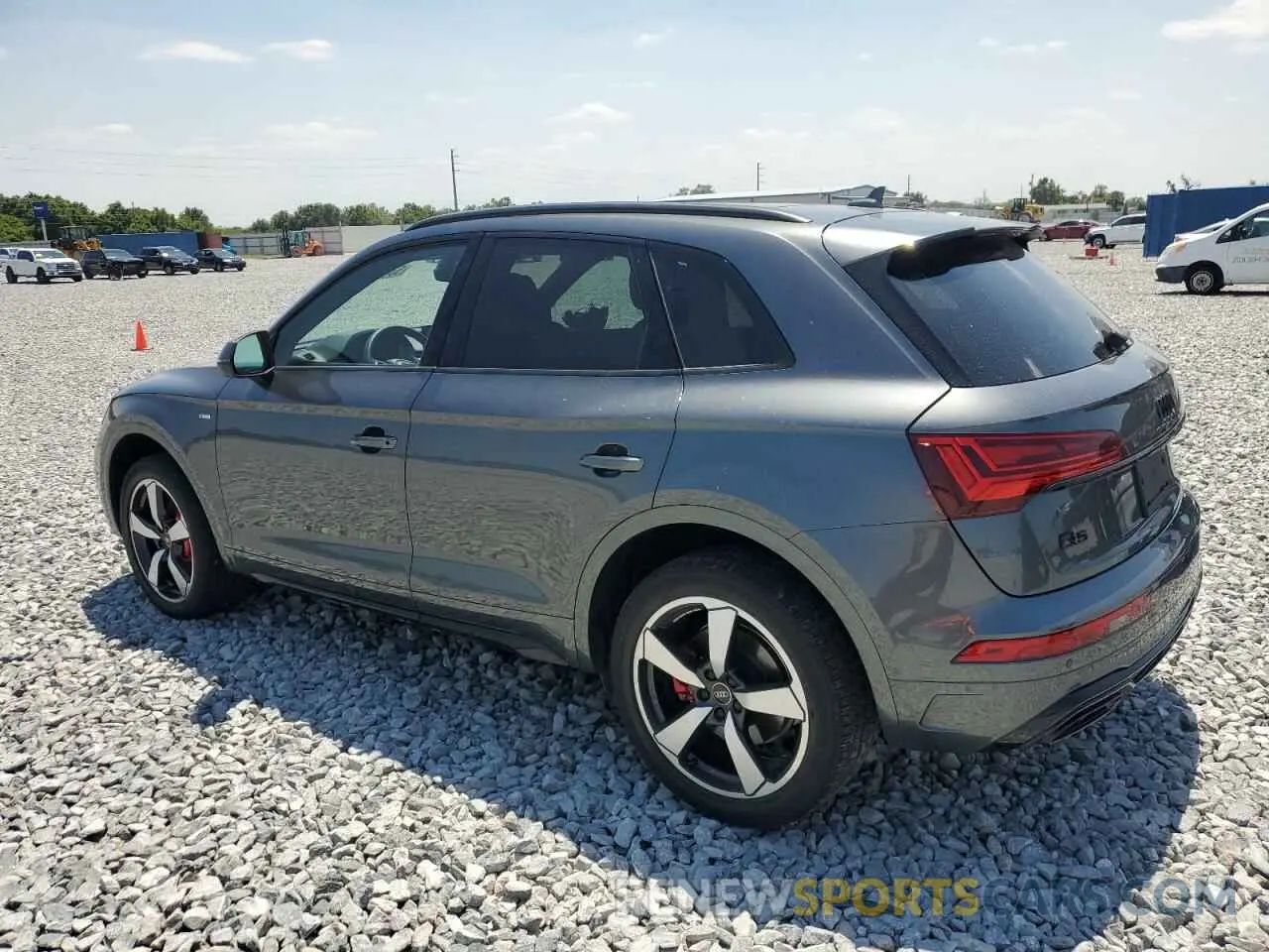 2 Photograph of a damaged car WA1EAAFY4R2015571 AUDI Q5 2024