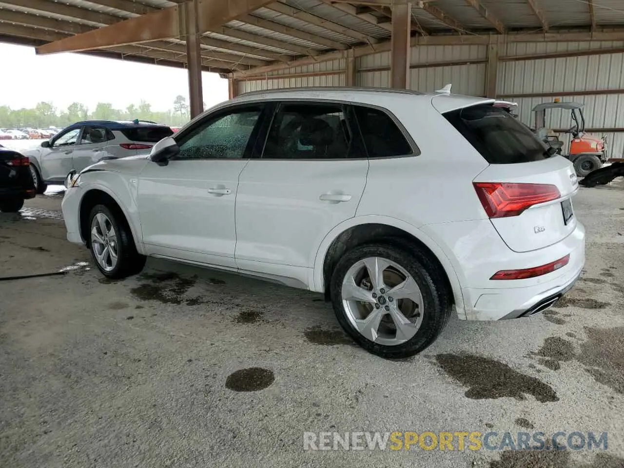 2 Photograph of a damaged car WA1EAAFY4R2023038 AUDI Q5 2024
