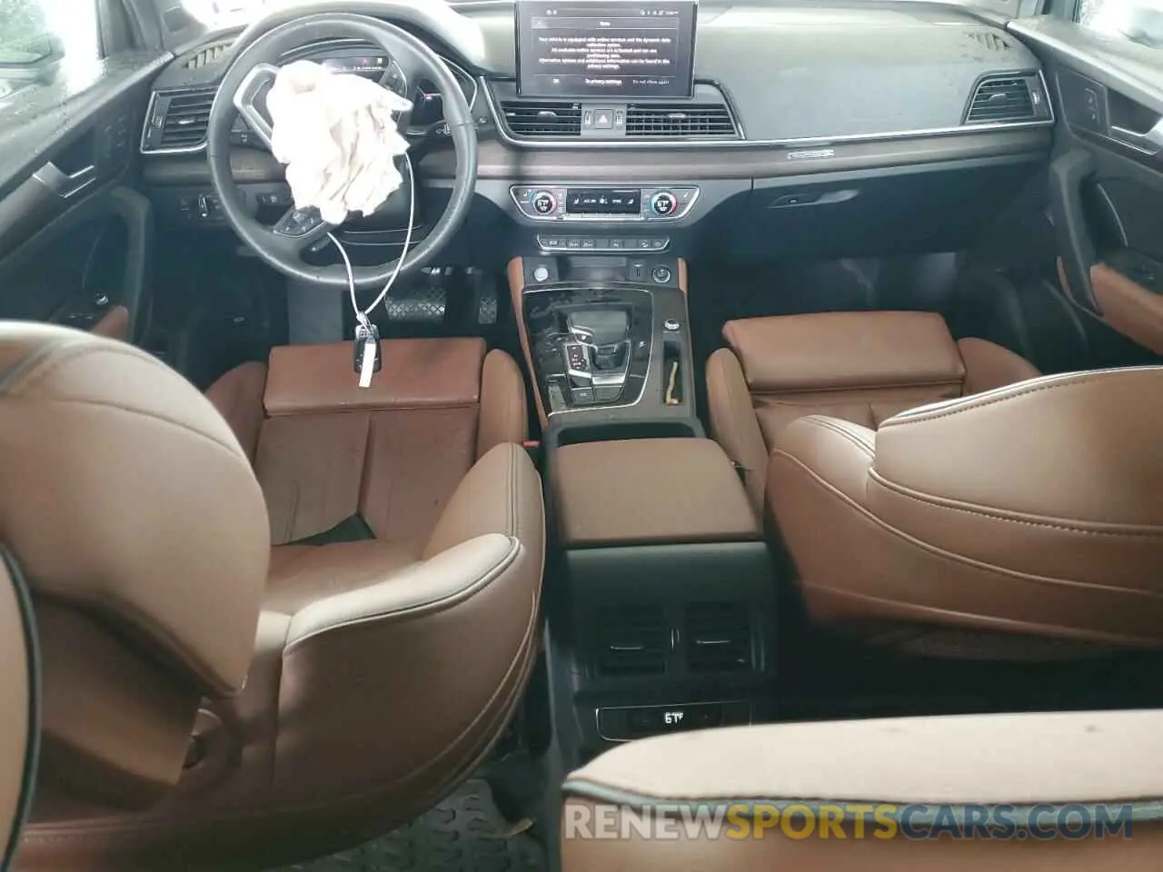 8 Photograph of a damaged car WA1EAAFY4R2023038 AUDI Q5 2024