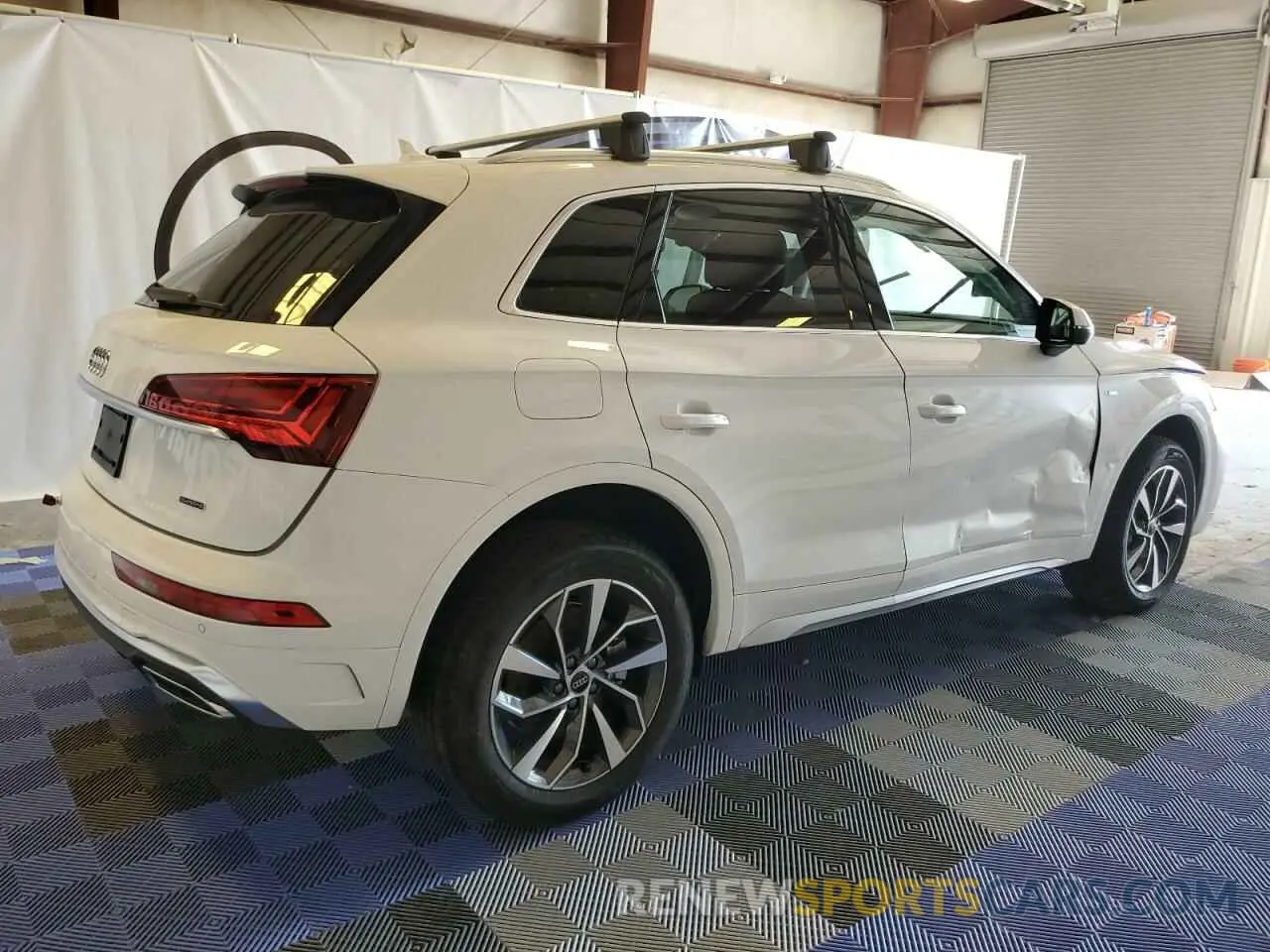3 Photograph of a damaged car WA1EAAFY4R2066357 AUDI Q5 2024