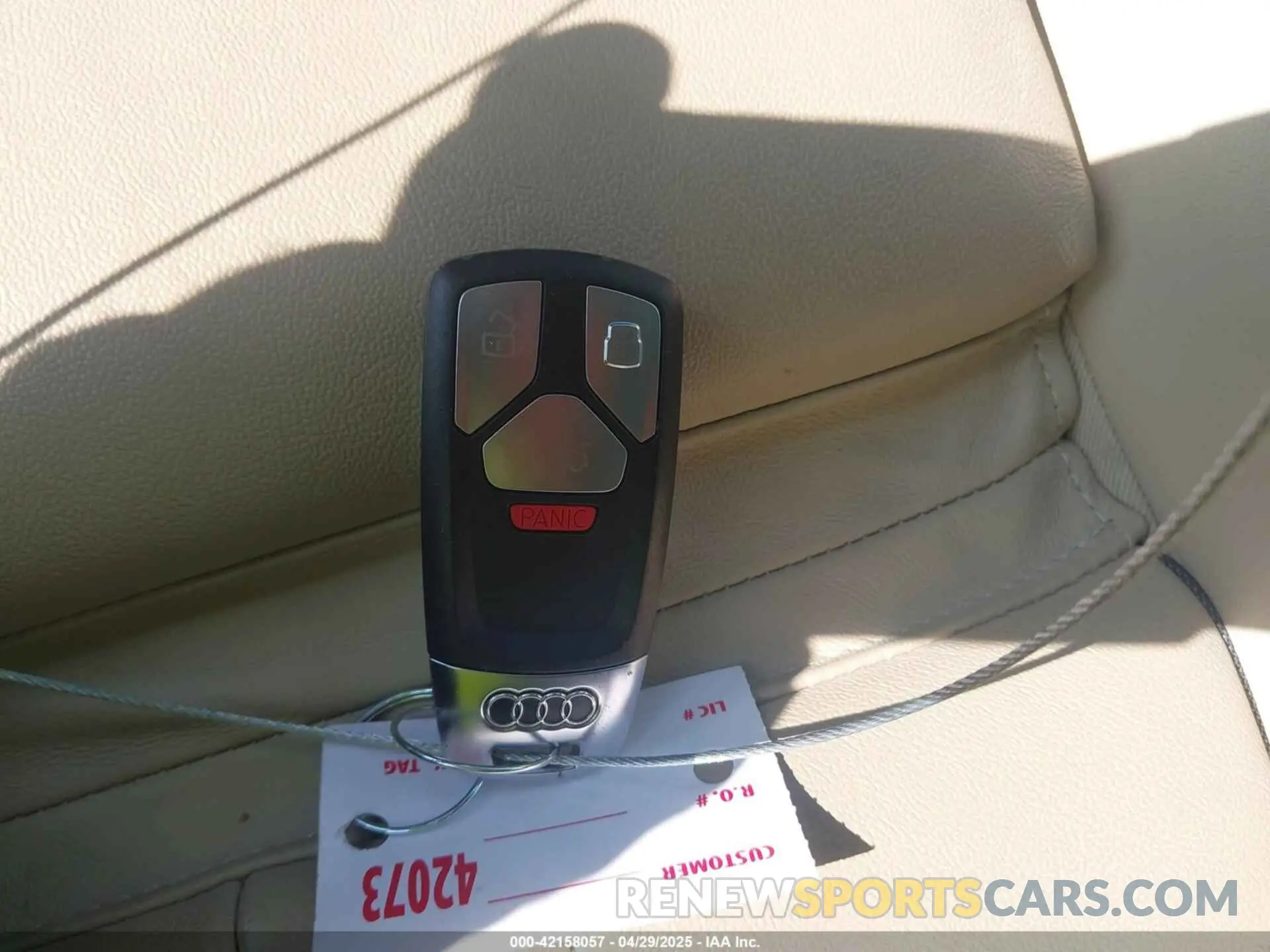 11 Photograph of a damaged car WA1EAAFY5R2030063 AUDI Q5 2024