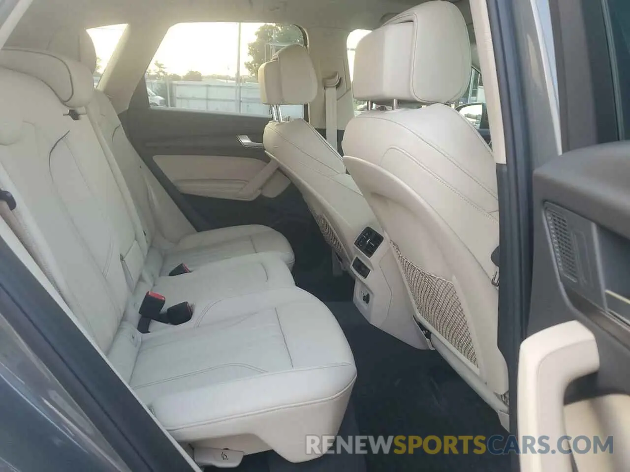 11 Photograph of a damaged car WA1EAAFY5R2034369 AUDI Q5 2024
