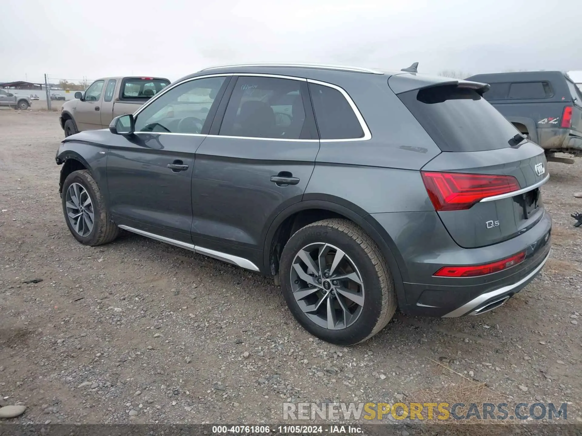 3 Photograph of a damaged car WA1EAAFY5R2070692 AUDI Q5 2024