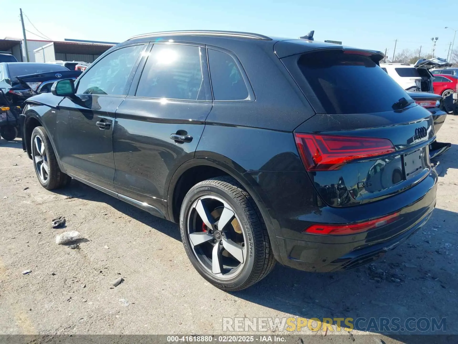 3 Photograph of a damaged car WA1EAAFY5R2120135 AUDI Q5 2024