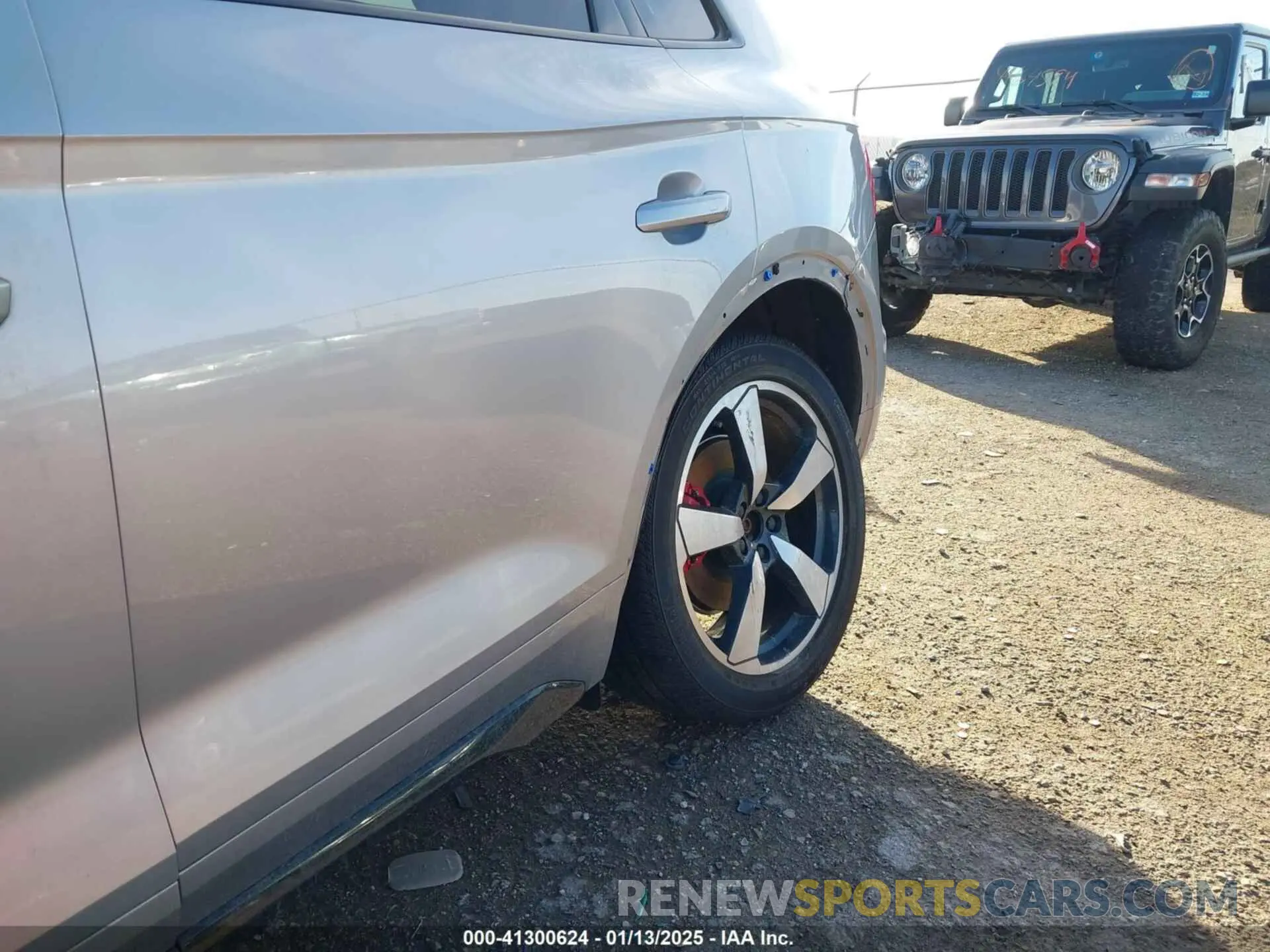 17 Photograph of a damaged car WA1EAAFY6R2005575 AUDI Q5 2024