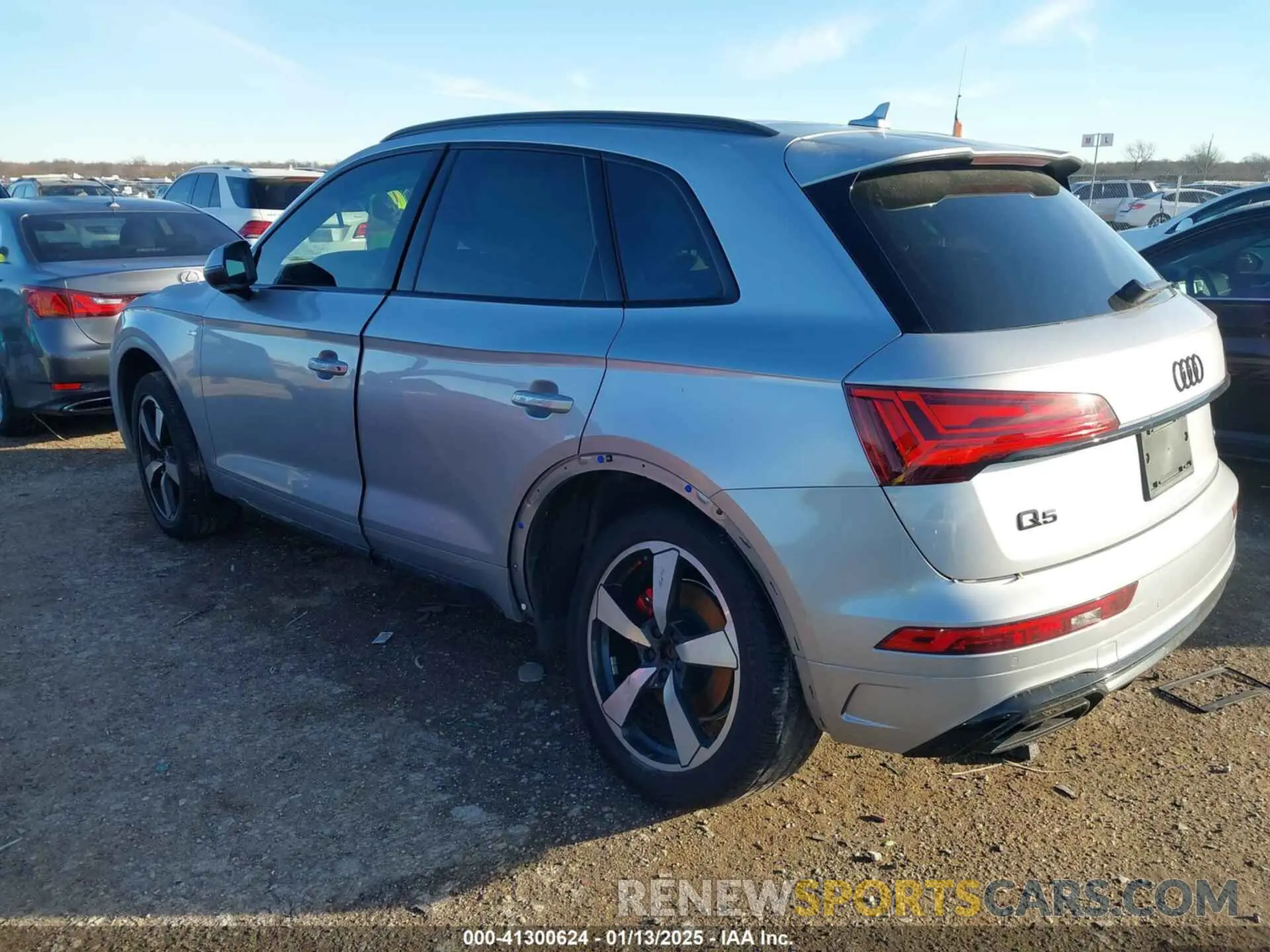 3 Photograph of a damaged car WA1EAAFY6R2005575 AUDI Q5 2024