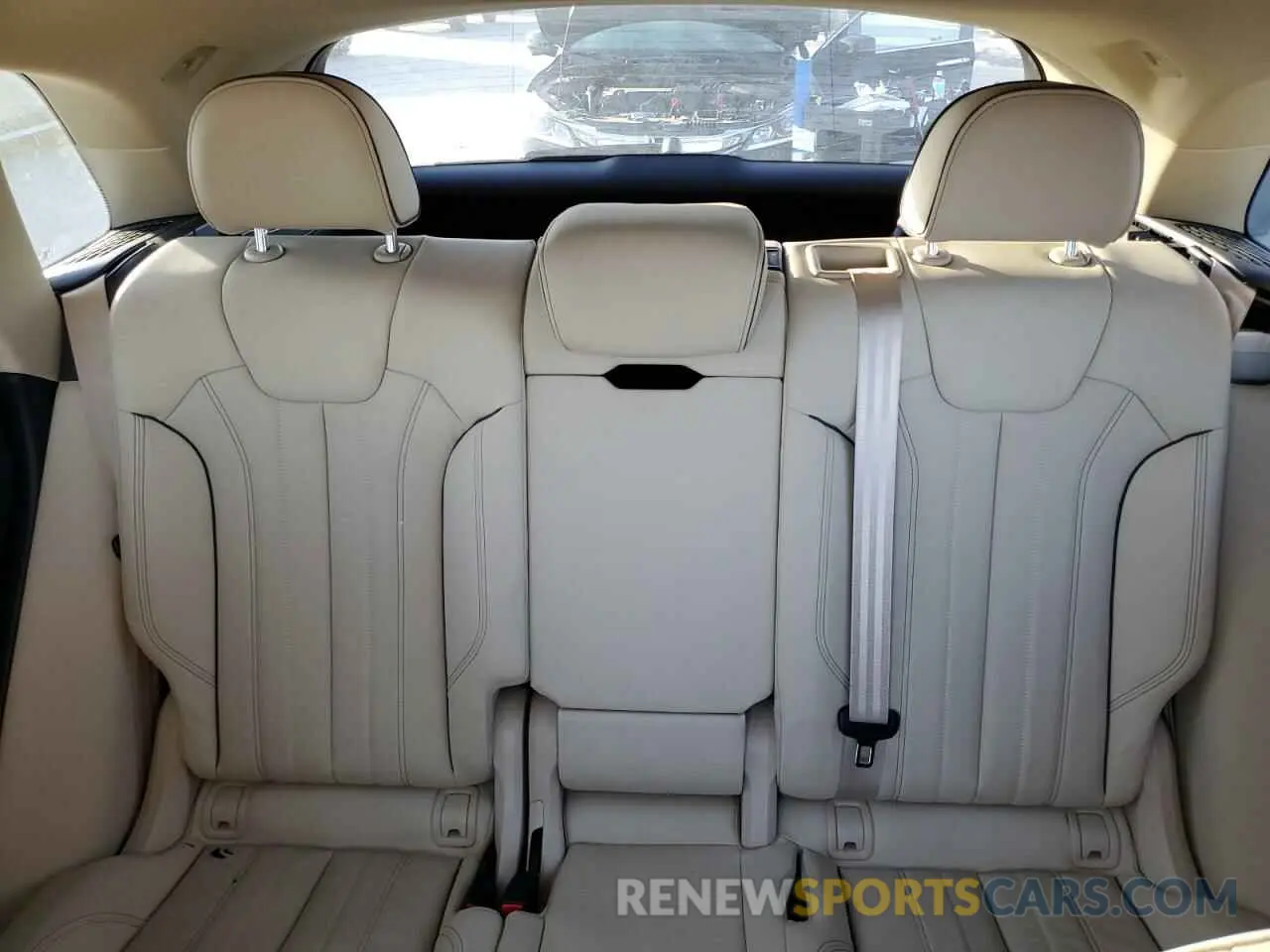 10 Photograph of a damaged car WA1EAAFY6R2019329 AUDI Q5 2024