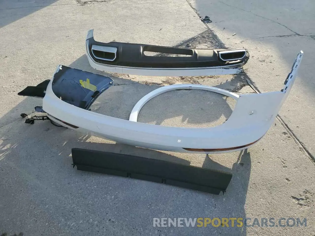 13 Photograph of a damaged car WA1EAAFY6R2019329 AUDI Q5 2024