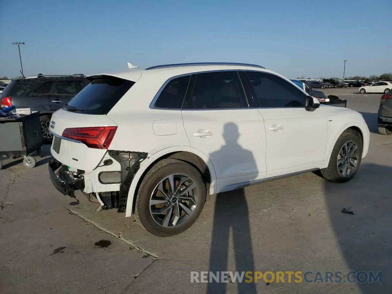3 Photograph of a damaged car WA1EAAFY6R2019329 AUDI Q5 2024
