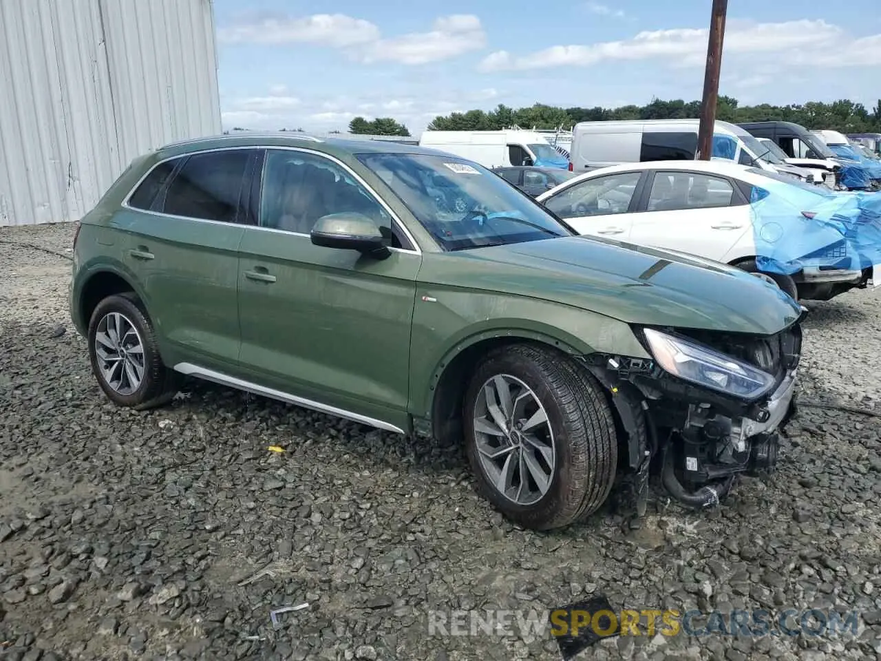 4 Photograph of a damaged car WA1EAAFY7R2004368 AUDI Q5 2024