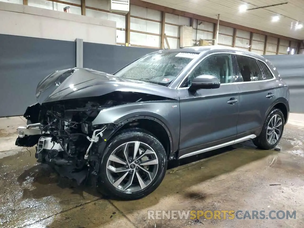 1 Photograph of a damaged car WA1EAAFY7R2027147 AUDI Q5 2024