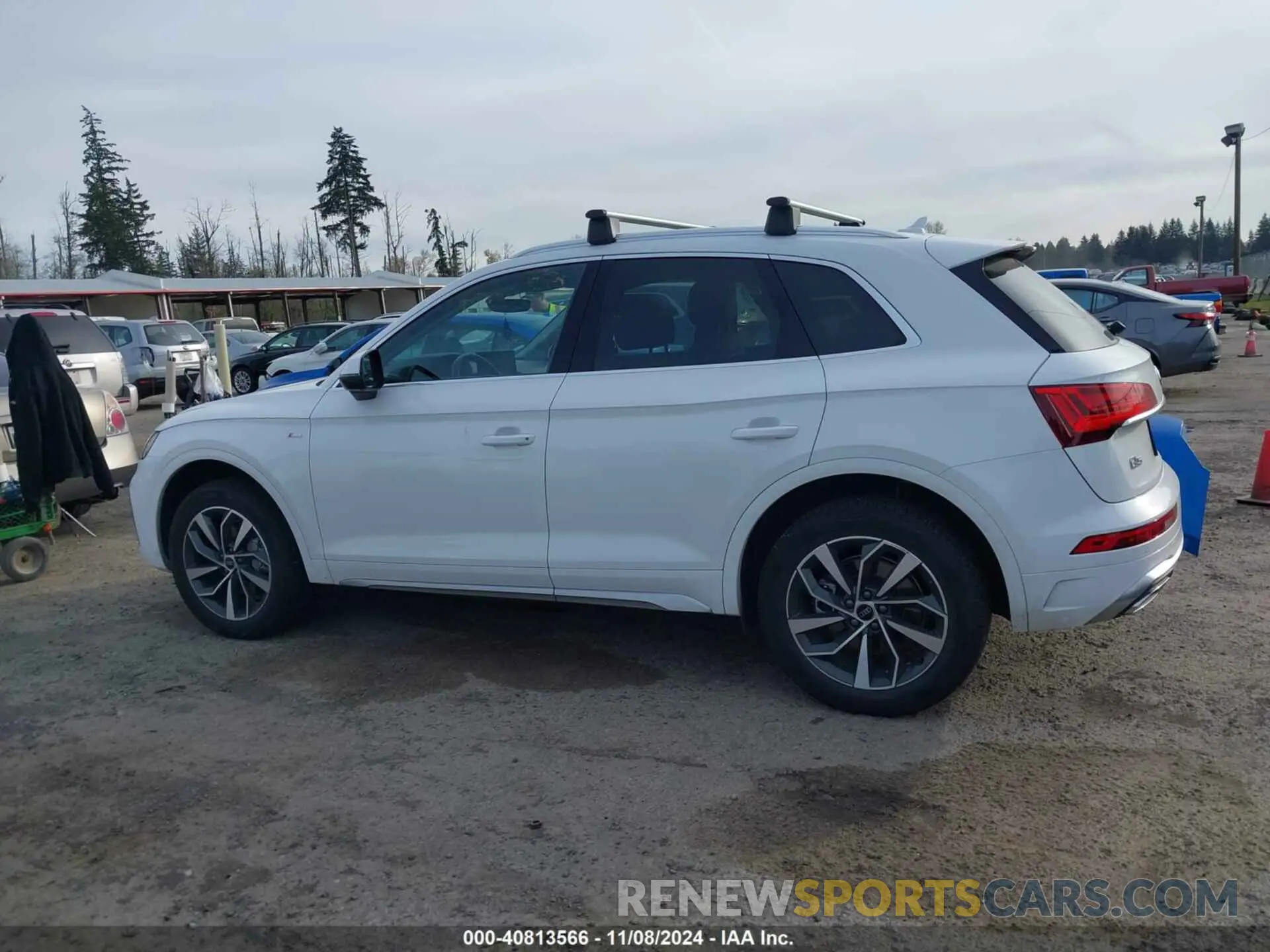 14 Photograph of a damaged car WA1EAAFY7R2034034 AUDI Q5 2024