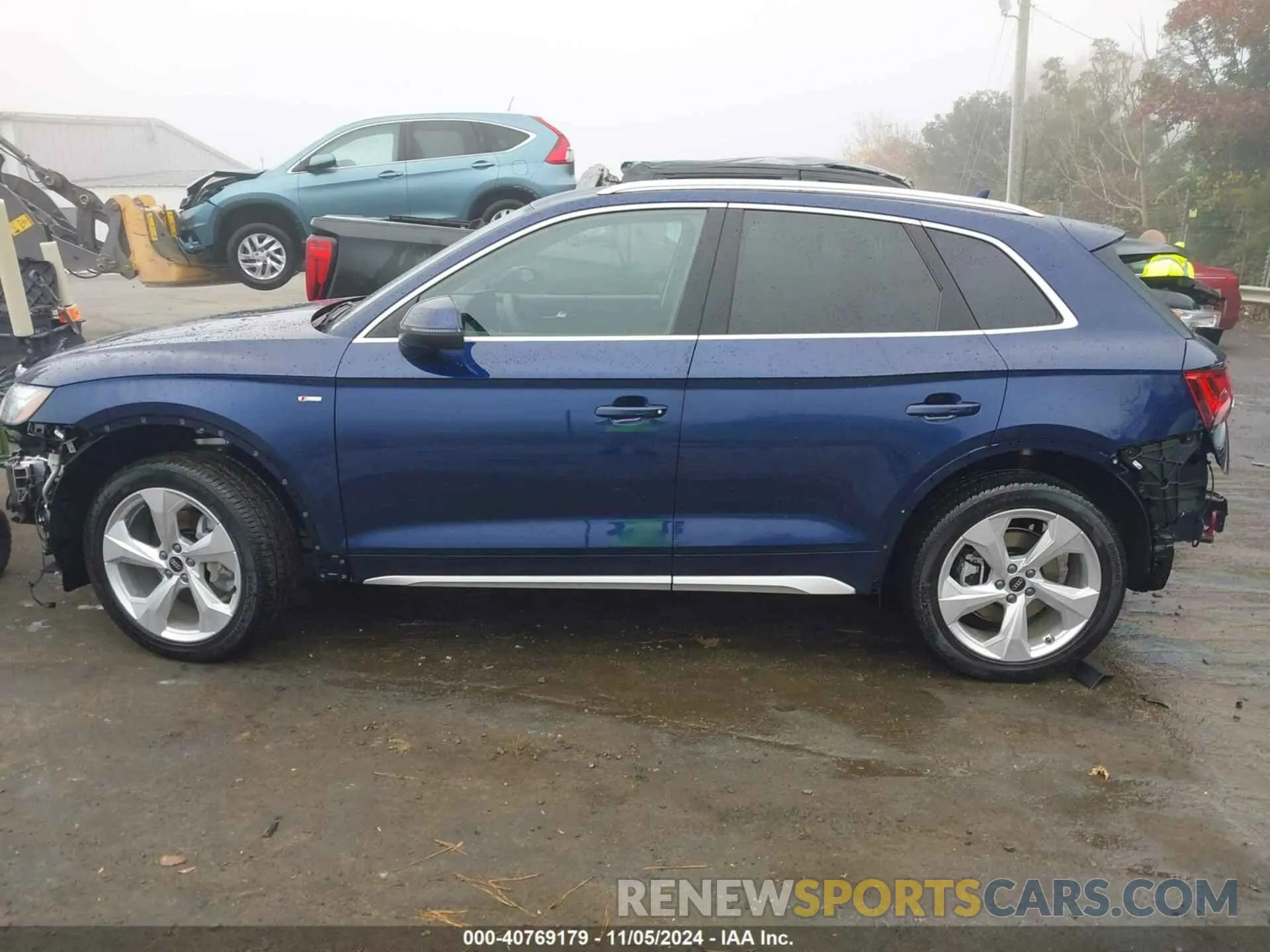 15 Photograph of a damaged car WA1EAAFY7R2140967 AUDI Q5 2024