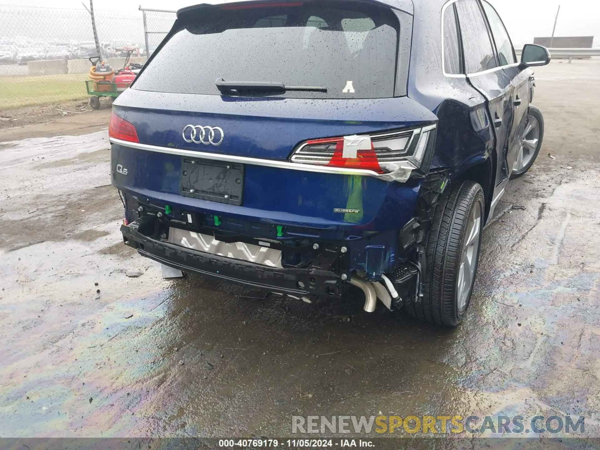 18 Photograph of a damaged car WA1EAAFY7R2140967 AUDI Q5 2024