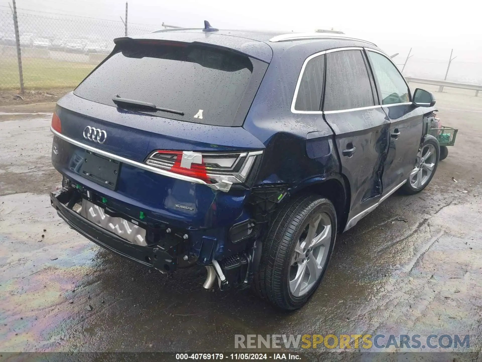 4 Photograph of a damaged car WA1EAAFY7R2140967 AUDI Q5 2024