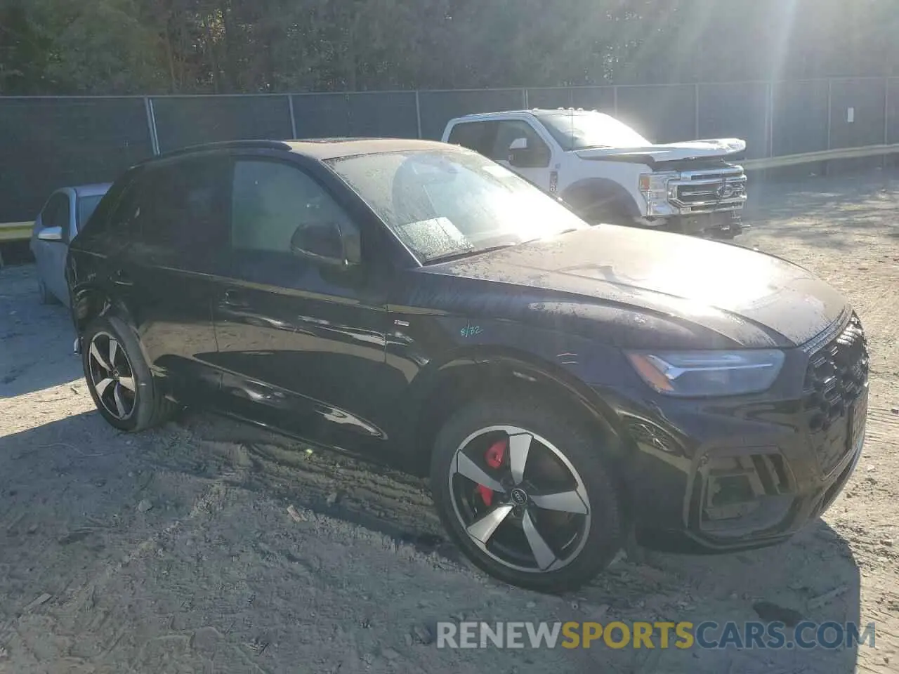 4 Photograph of a damaged car WA1EAAFY8R2033880 AUDI Q5 2024