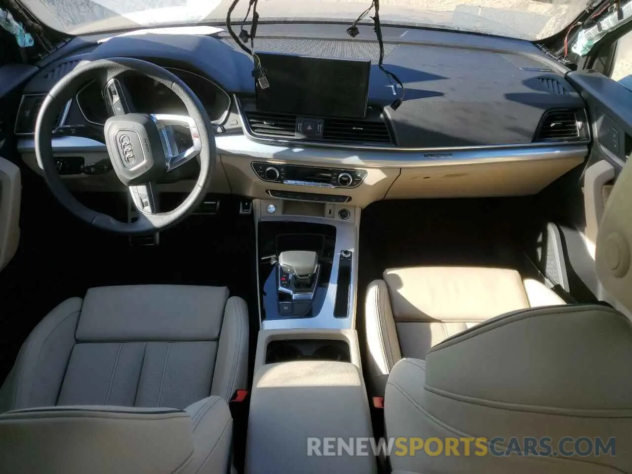 8 Photograph of a damaged car WA1EAAFY8R2033880 AUDI Q5 2024