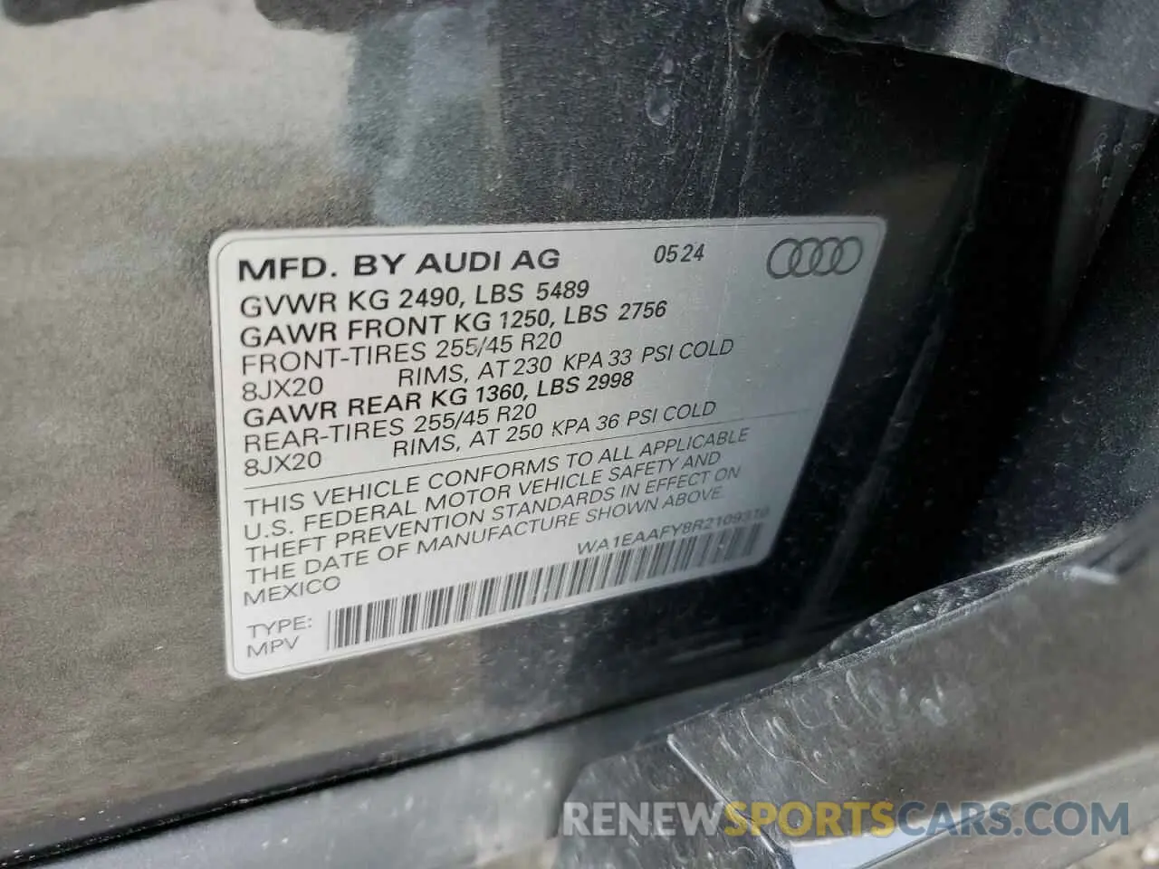 12 Photograph of a damaged car WA1EAAFY8R2109310 AUDI Q5 2024
