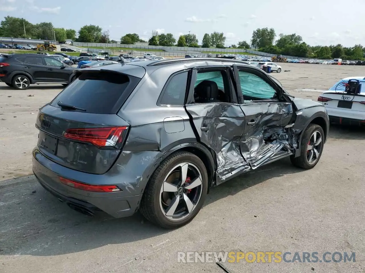 3 Photograph of a damaged car WA1EAAFY8R2109310 AUDI Q5 2024