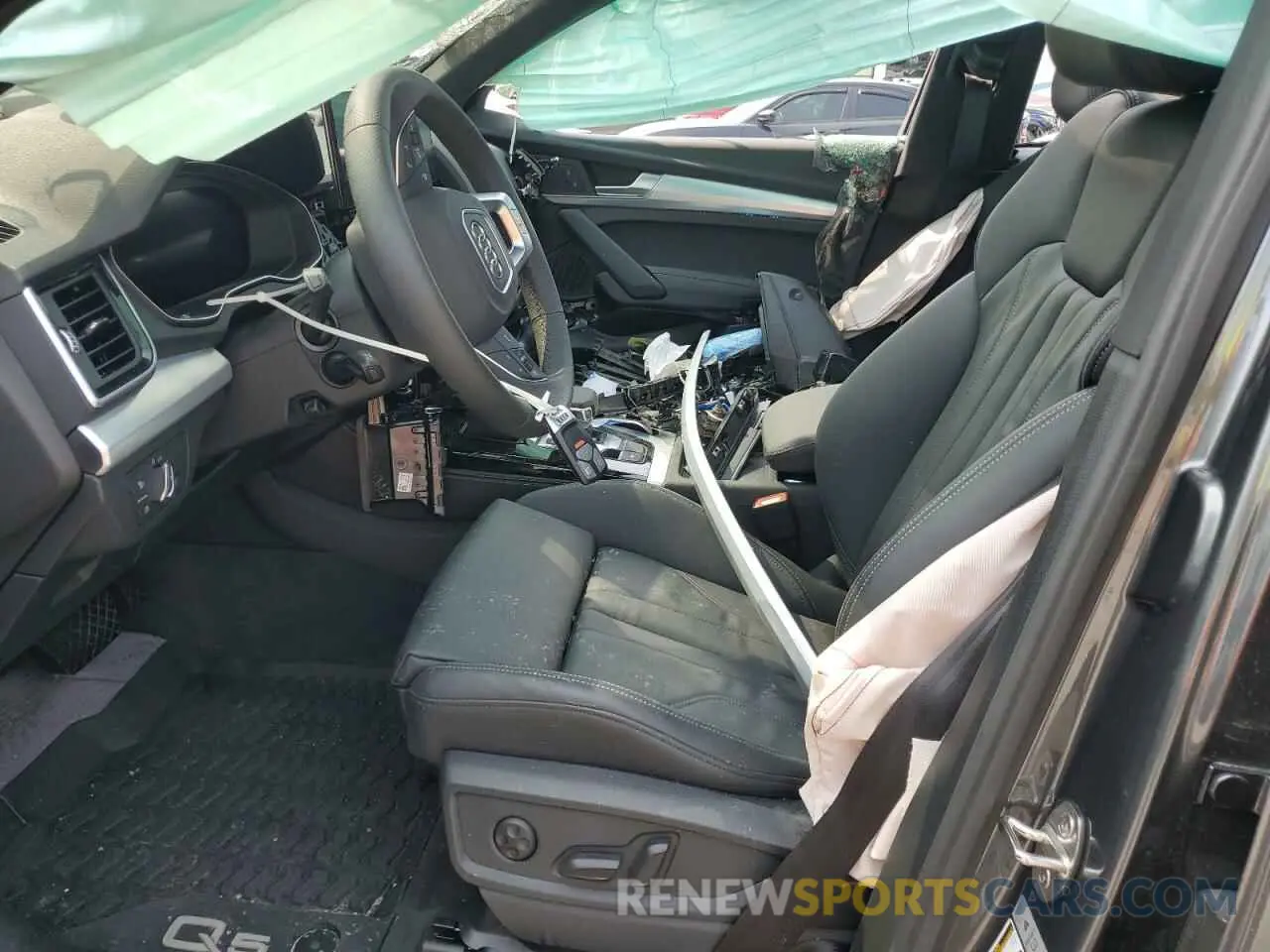 7 Photograph of a damaged car WA1EAAFY8R2109310 AUDI Q5 2024
