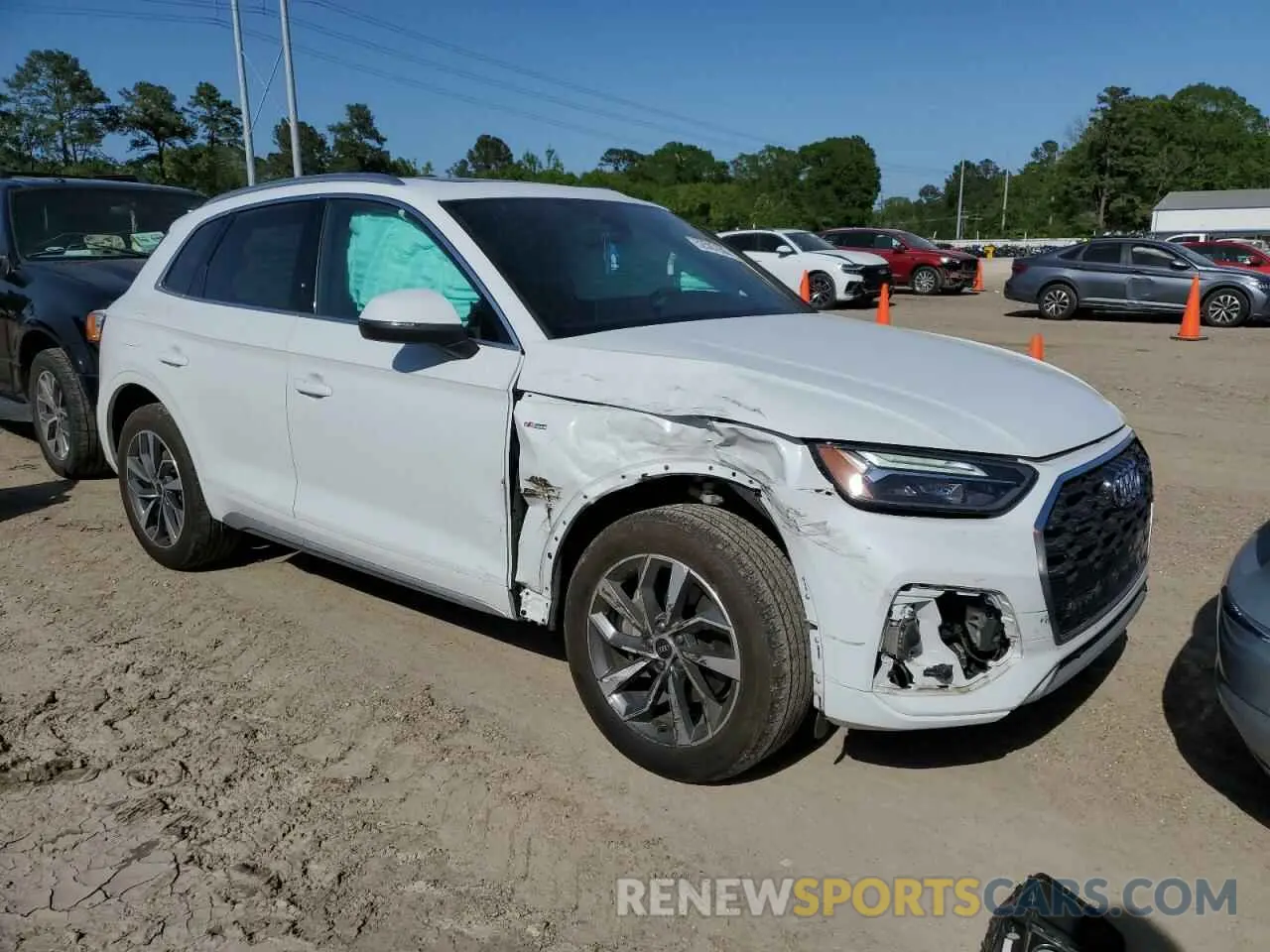 4 Photograph of a damaged car WA1EAAFY9R2013511 AUDI Q5 2024