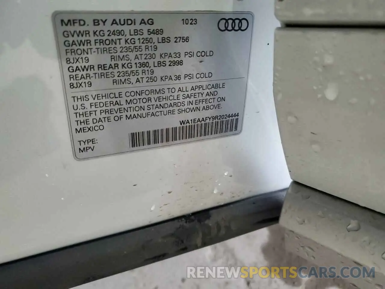 14 Photograph of a damaged car WA1EAAFY9R2024444 AUDI Q5 2024