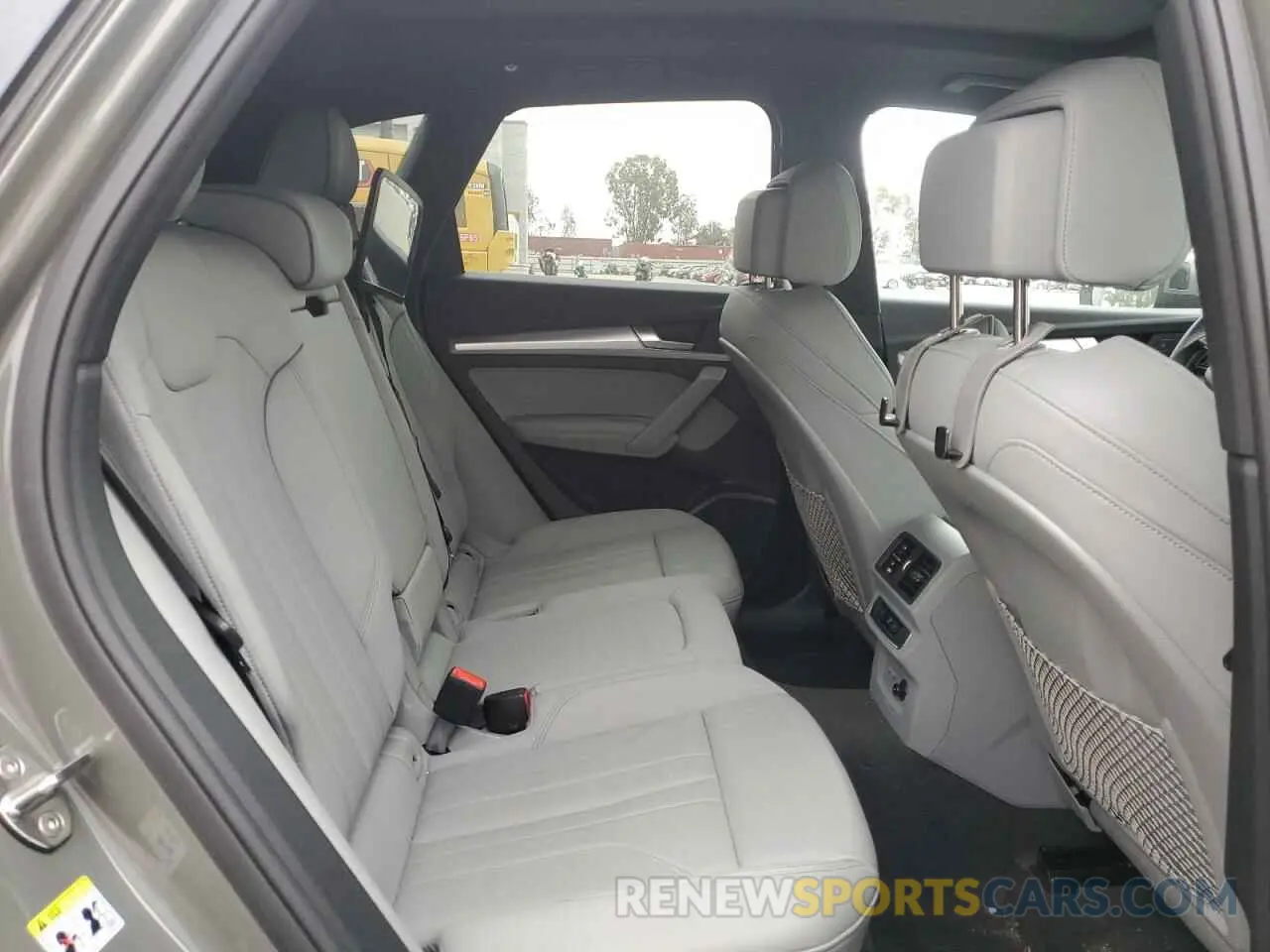 10 Photograph of a damaged car WA1EAAFY9R2045228 AUDI Q5 2024
