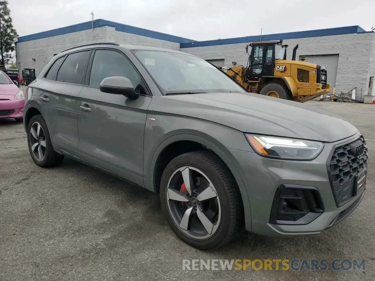 4 Photograph of a damaged car WA1EAAFY9R2045228 AUDI Q5 2024