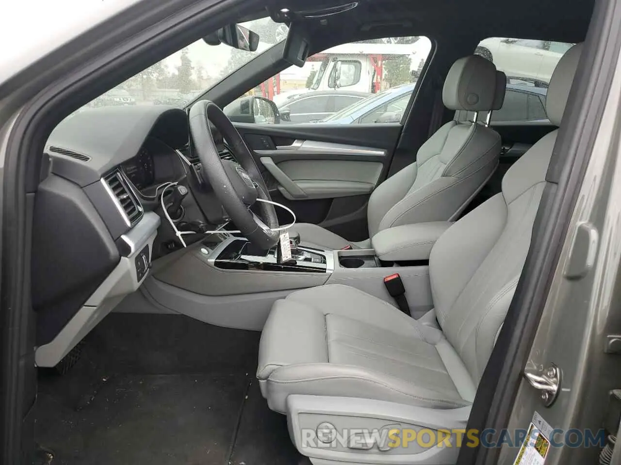 7 Photograph of a damaged car WA1EAAFY9R2045228 AUDI Q5 2024