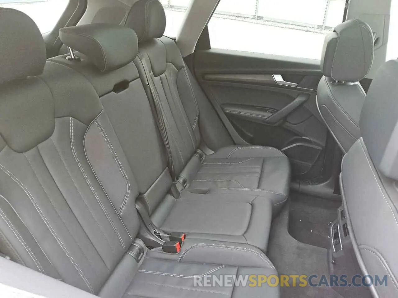 11 Photograph of a damaged car WA1EAAFY9R2072705 AUDI Q5 2024