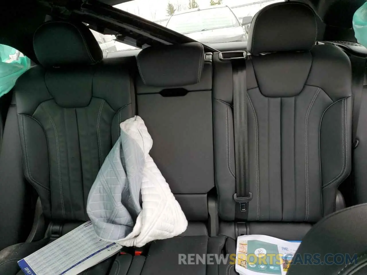 10 Photograph of a damaged car WA1EAAFYXR2041706 AUDI Q5 2024
