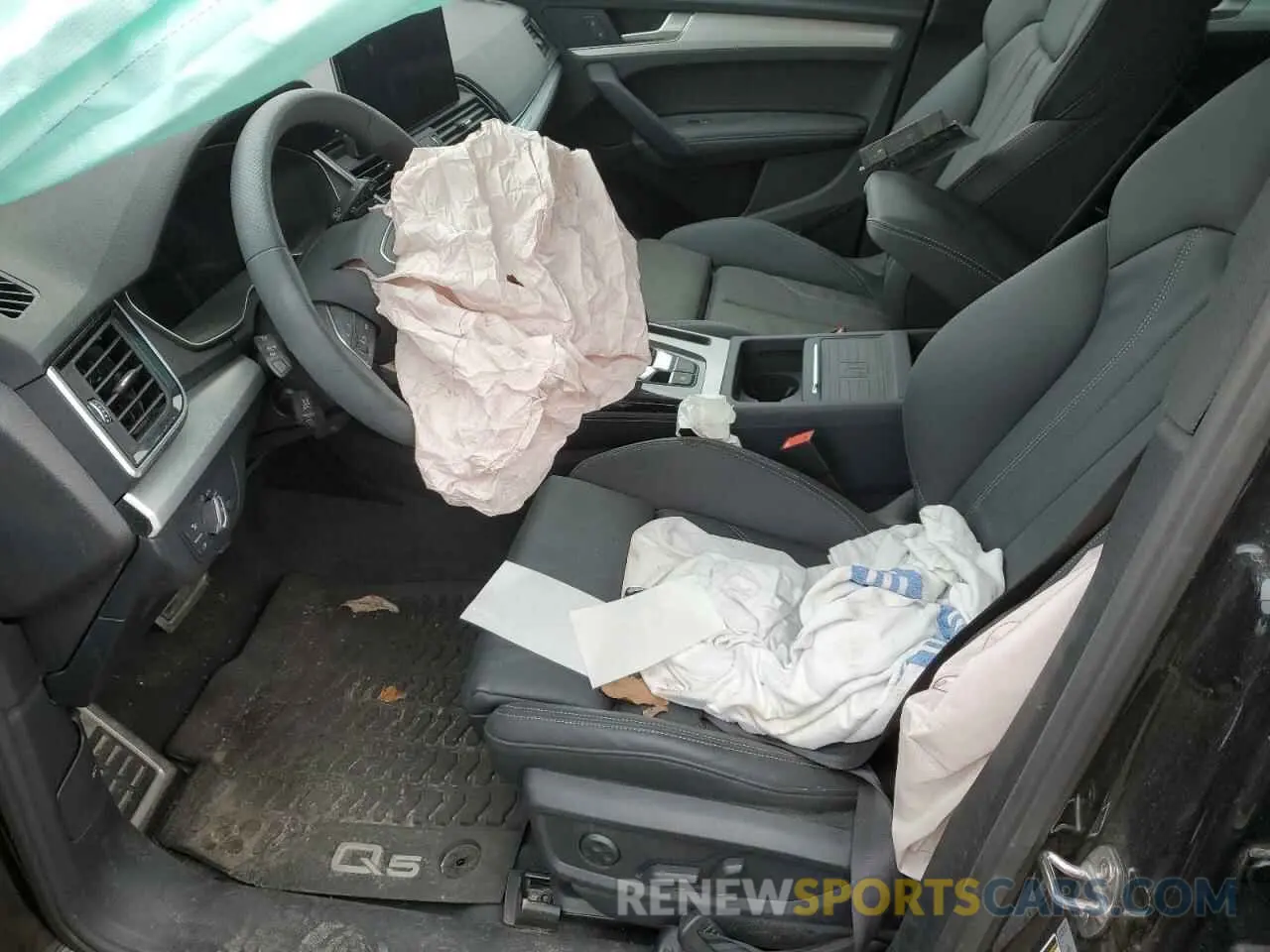 7 Photograph of a damaged car WA1EAAFYXR2041706 AUDI Q5 2024
